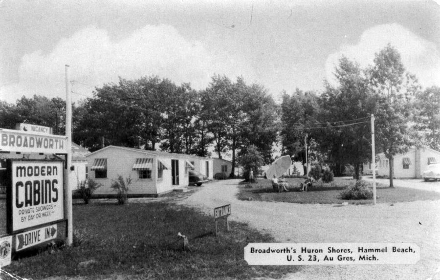 Broadworths Huron Shores - Vintasge Postcard (newer photo)